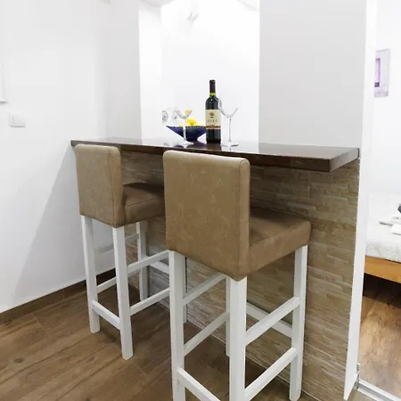 Apartment Jevtic 4 *